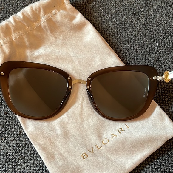 Bulgari women’s sunglasses - Picture 4 of 5